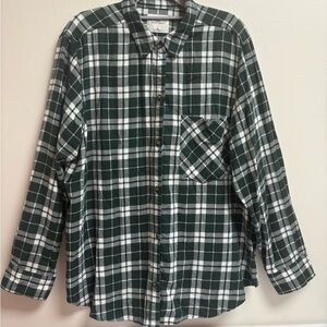 Abercrombie & Fitch Dark Green Plaid Button Up Flannel
